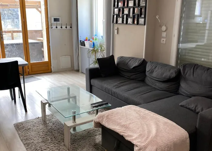 Maison De Ville A 3 Kilometre Du Centre De Cognac , Jacuzzi Privee Et Disponible Sur Place