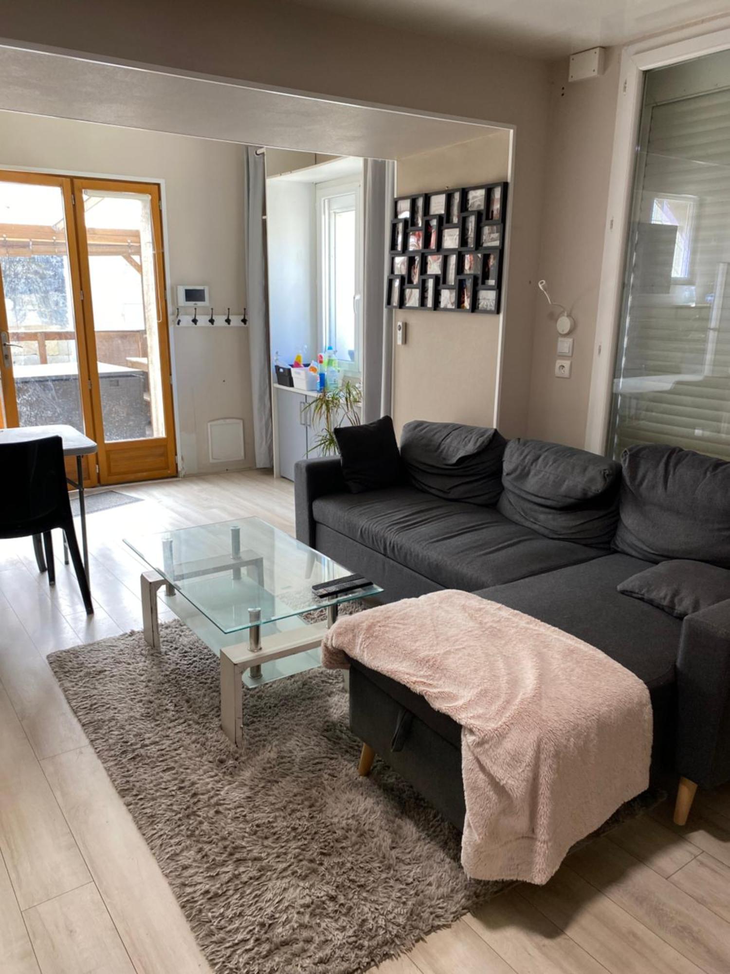 Maison De A 3 Kilometre Du Centre De Cognac , Jacuzzi Privee Et Disponible Sur Place *