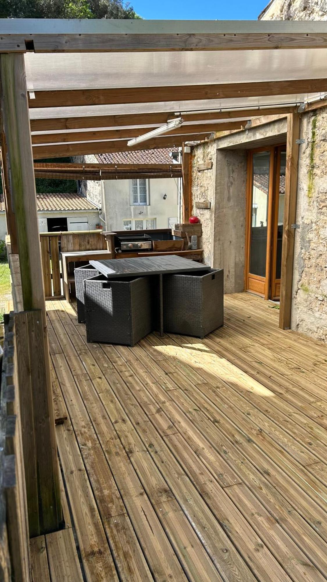 Maison De A 3 Kilometre Du Centre De Cognac , Jacuzzi Privee Et Disponible Sur Place * Saint-Brice (Charente)